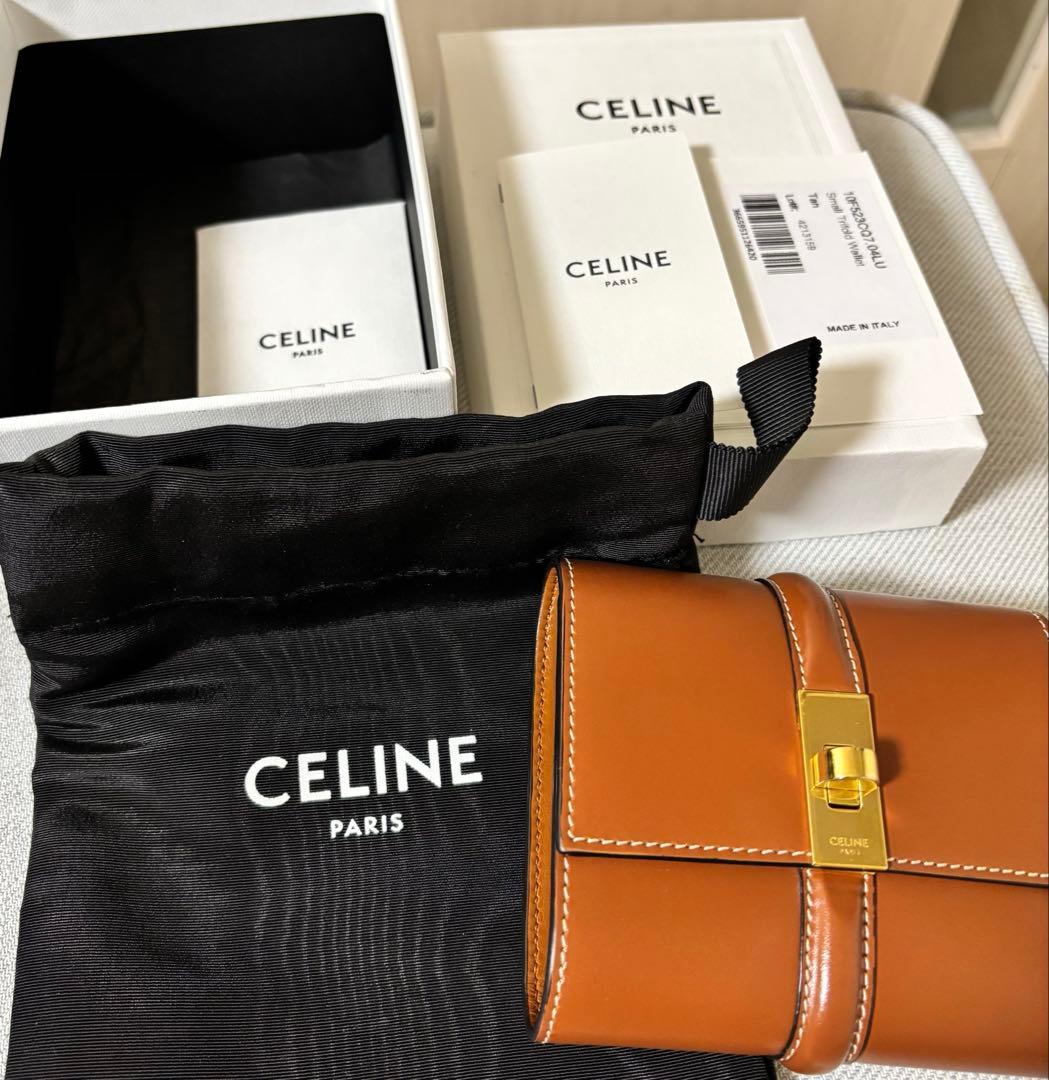 CELINEスモール トリフォールドウォレット 16セーズ　美品