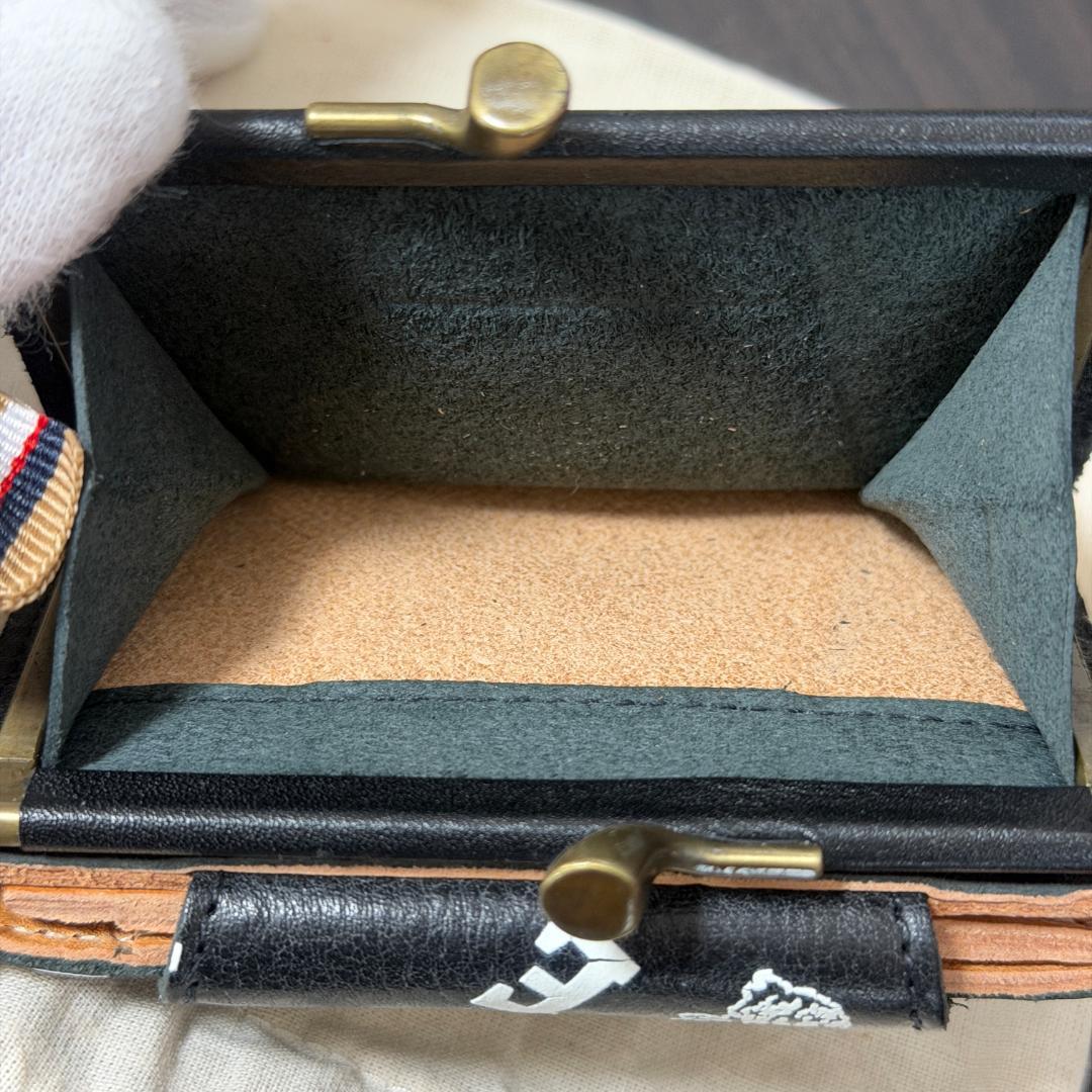 【新品未使用】イルビゾンテ 二つ折り 財布 がま口 ロゴ ブラック系