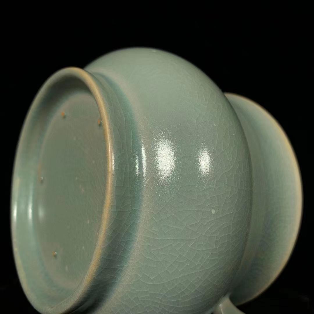 中国古美術・旧蔵の磁器・双龍耳香炉・8.5x16cm・置物・茶道具・書道・文房具