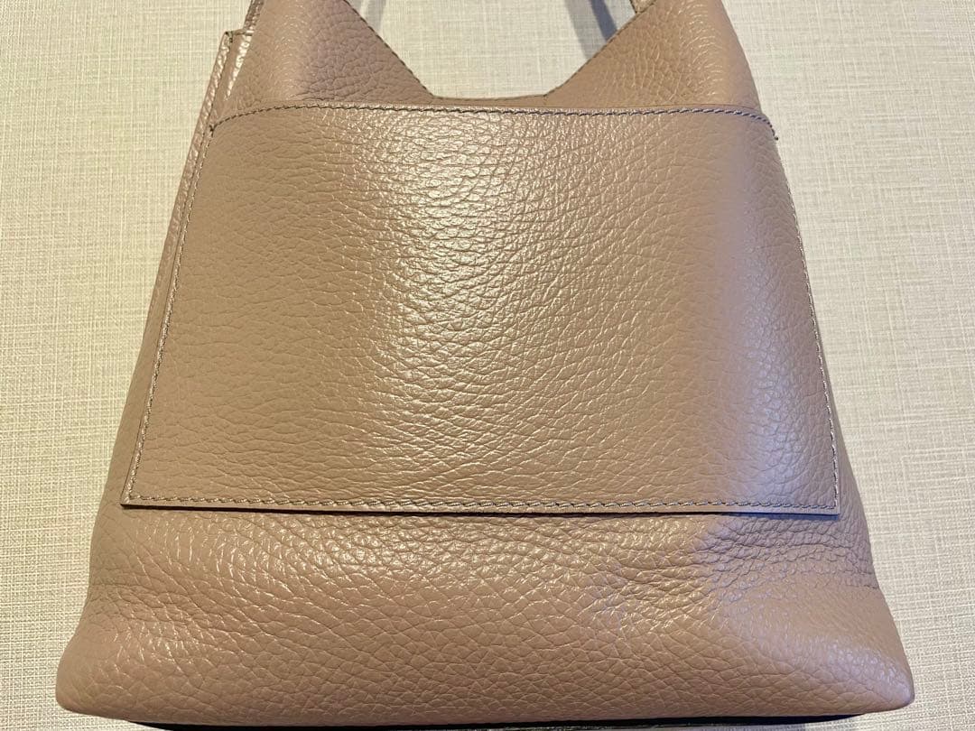 GIANNI CHIARINIベージュ レザー バケットバッグ