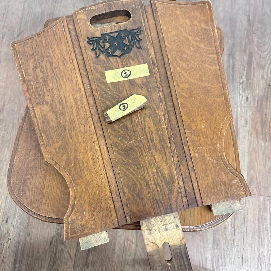 オールドカリモク　ルスティック　ダイニングチェア　紋章　焼印入り　　4脚