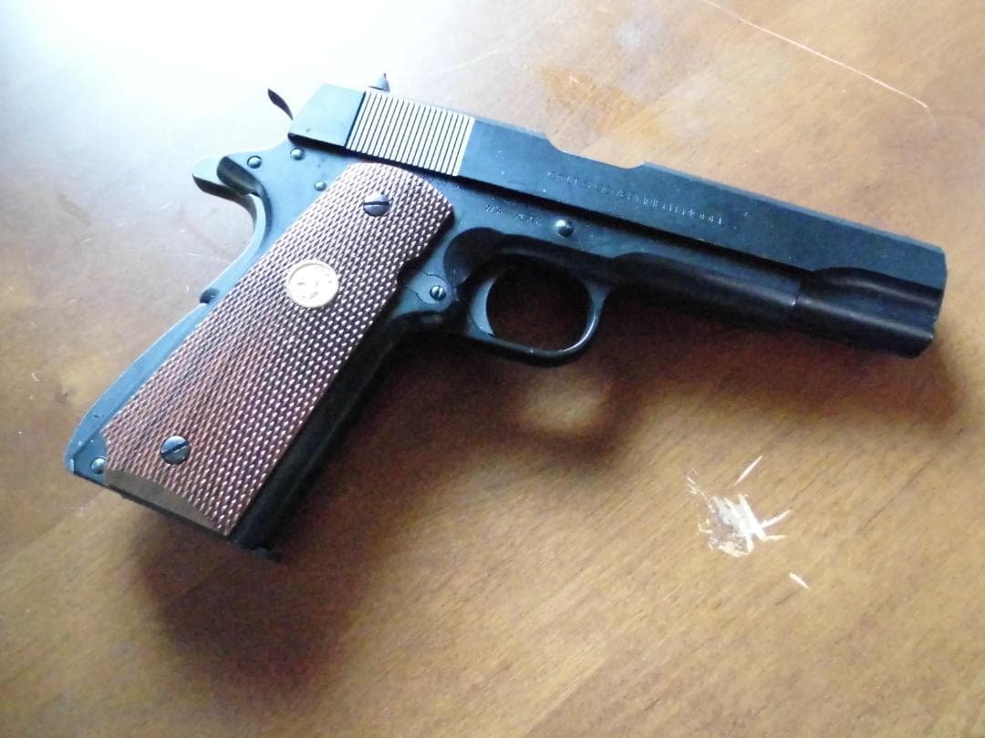 WA　コルトガバメントM1911A1　ガスブロプラスチック製　木グリ付き
