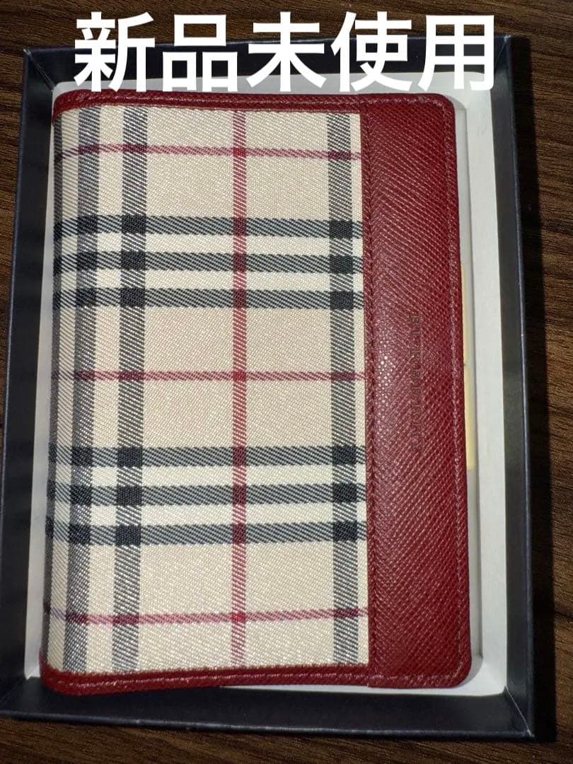 は*る様 新品　Burberry チェック柄 二つ折り財布　バーバリー