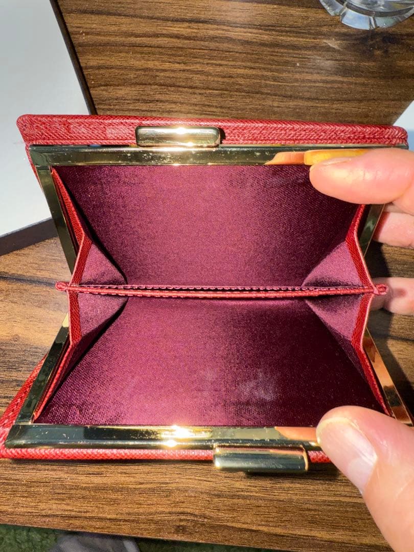 は*る様 新品　Burberry チェック柄 二つ折り財布　バーバリー