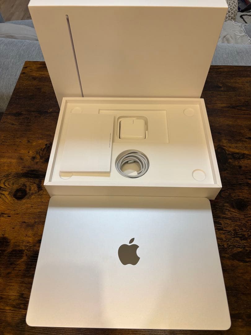 Apple MacBook Air M2 2022年モデル