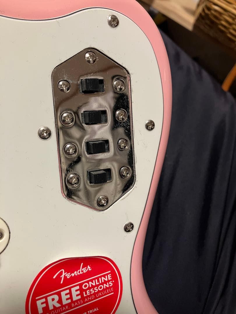 Squier Bass Ⅵ FSR Shell Pink