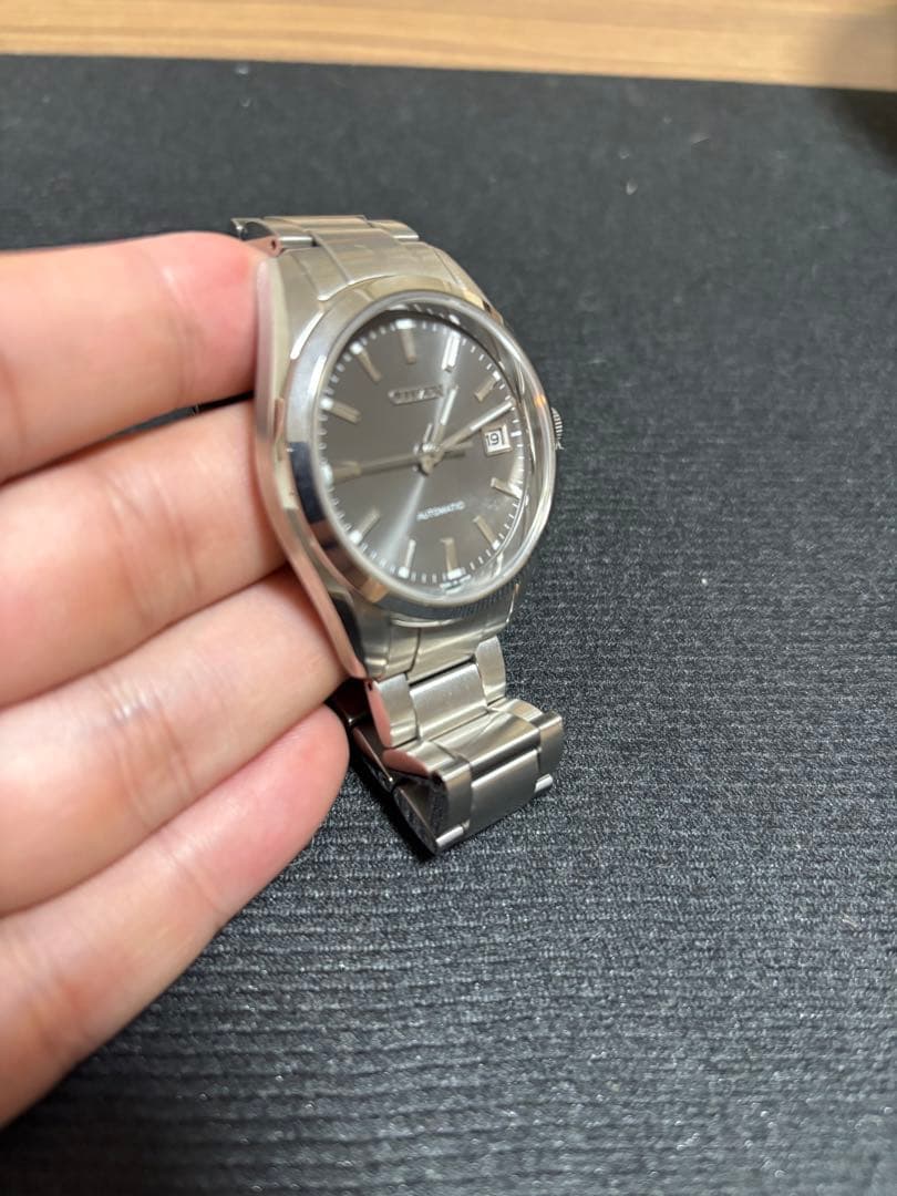 CITIZEN 自動巻き時計 グレー NB1050-59H