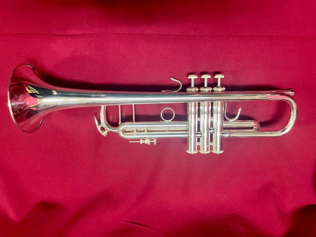 B♭トランペット　V.BACH（バック） 180ML37GBSP