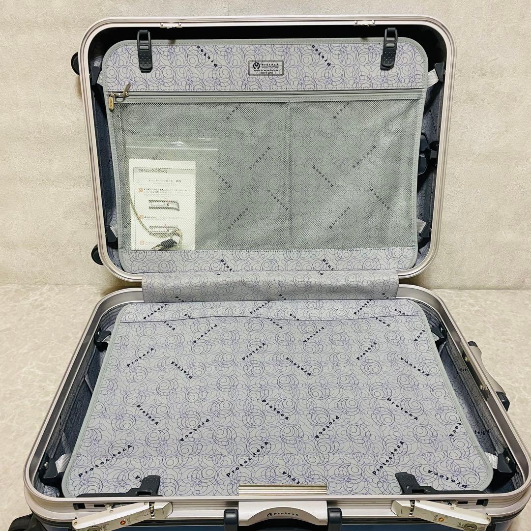 プロテカ　スーツケース　大型　キャリーケース　TSAロック　82L