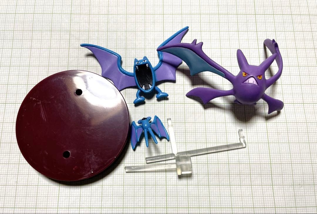 ズバット　ゴルバット　クロバット 立体ポケモン図鑑 フィギュア