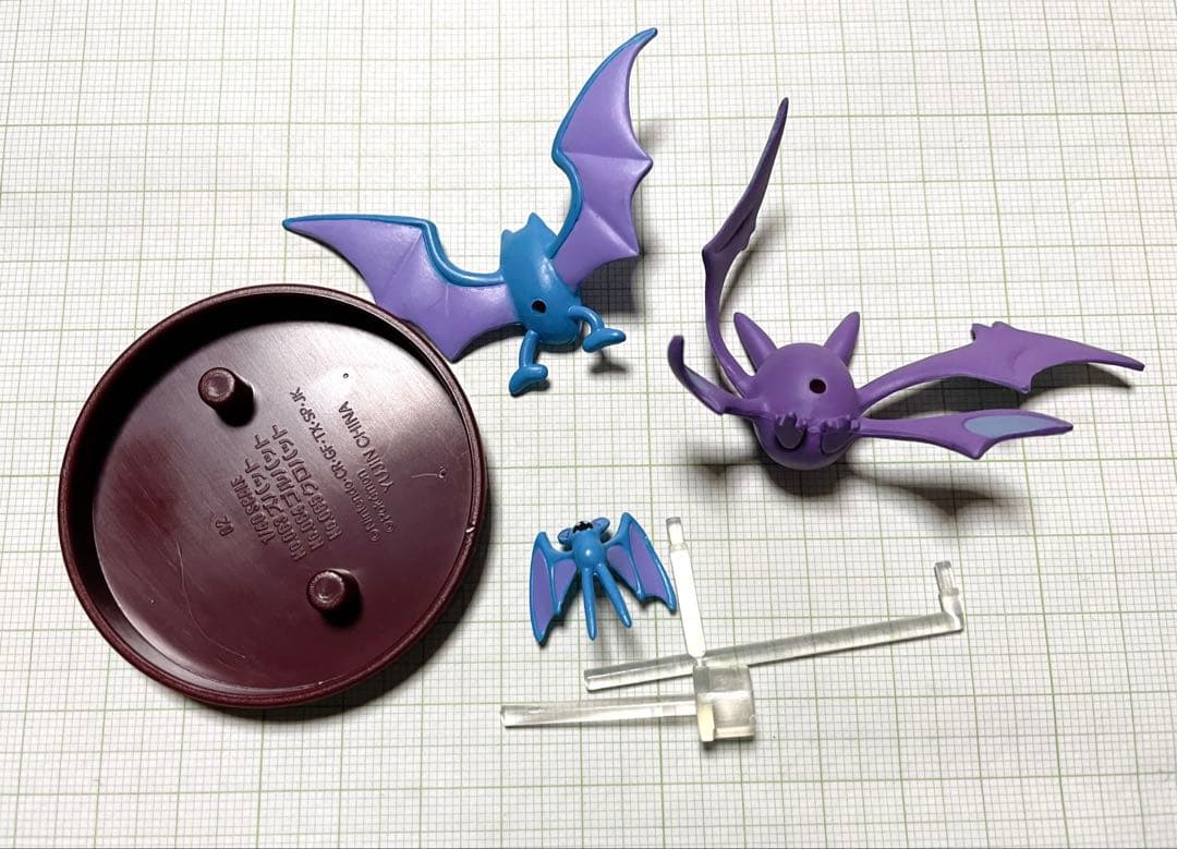 ズバット　ゴルバット　クロバット 立体ポケモン図鑑 フィギュア