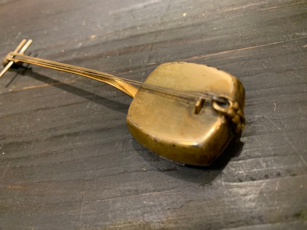 STEARLING950 金鍍金 三味線細工 時代物 根付け 薬入れ 珍品