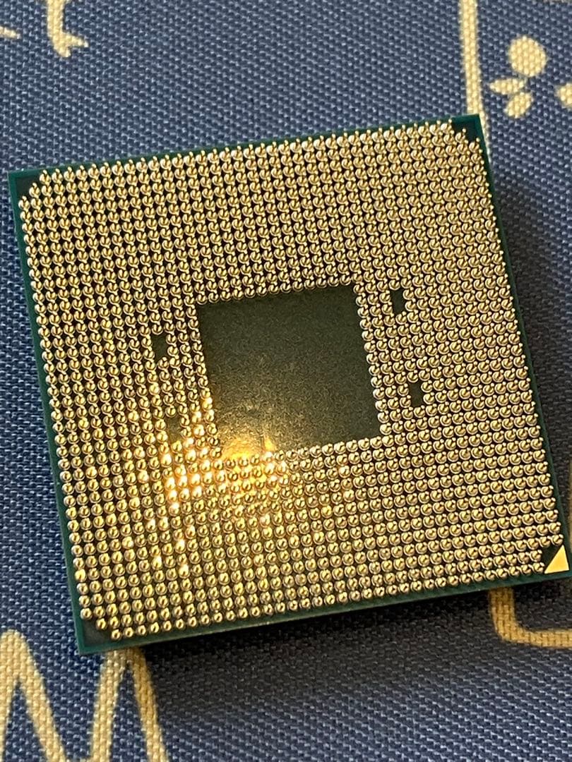 AMD Ryzen 7 5700X3D 8コア CPU