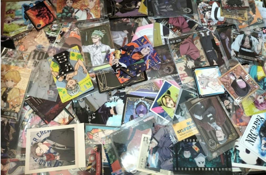 大量 まとめ売り ノンジャンル 紙類 ミニフィギュア ぬいぐるみ 1200