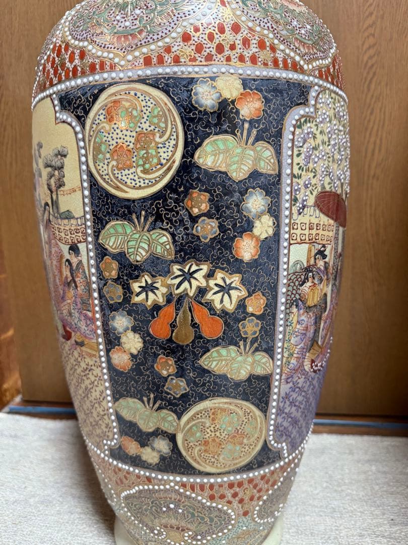 薩摩焼　金彩人物紋大瓶　特大　送料込み250527