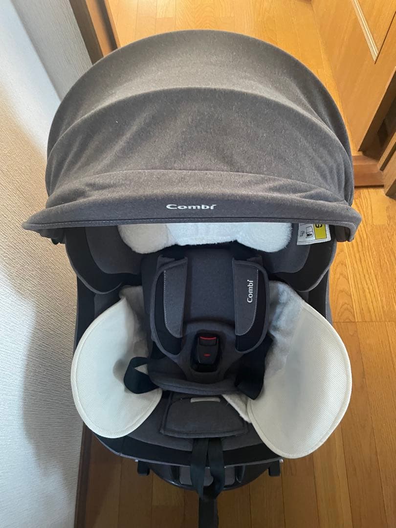 Combi クルムーヴ スマートISOFIXエッグショックJJ650 お値下げ