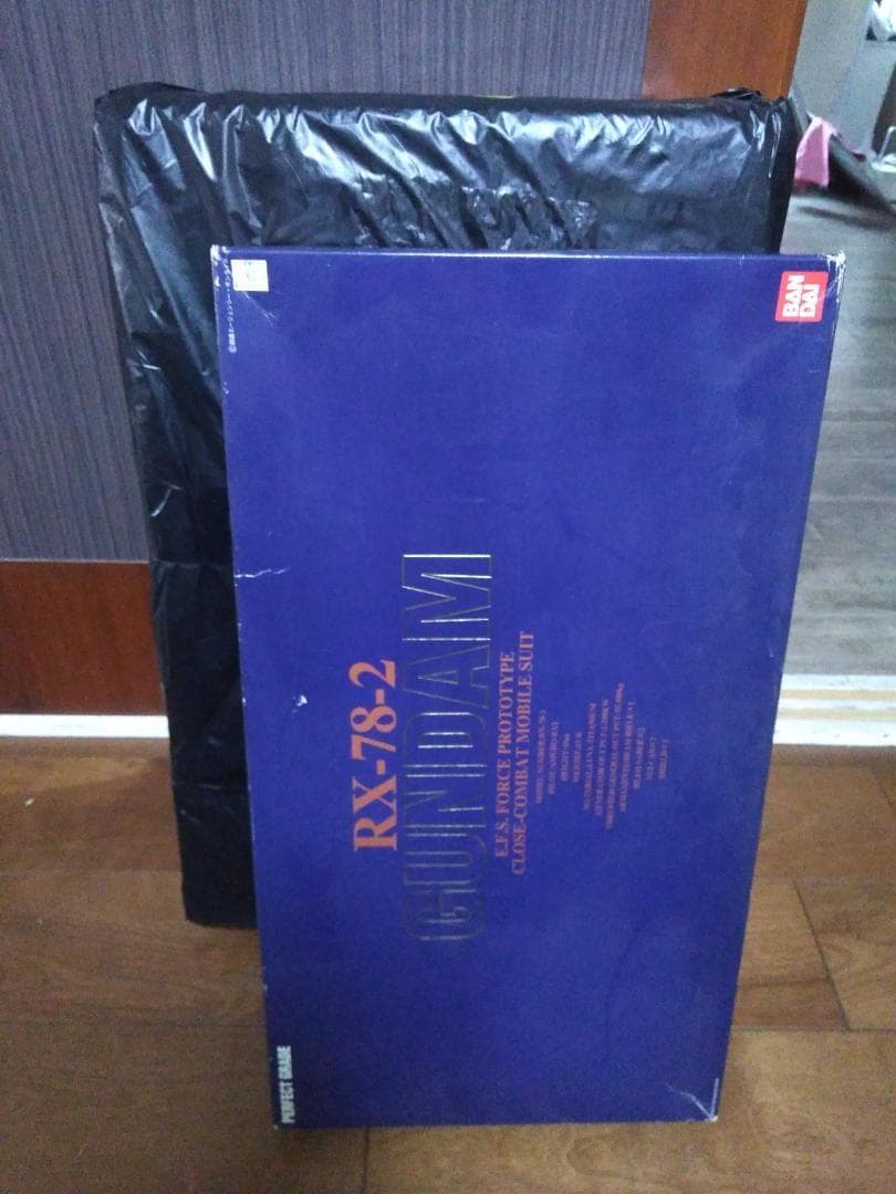 イイネ不要　1/60　RX-78-2 ガンダム LED付き　海外製