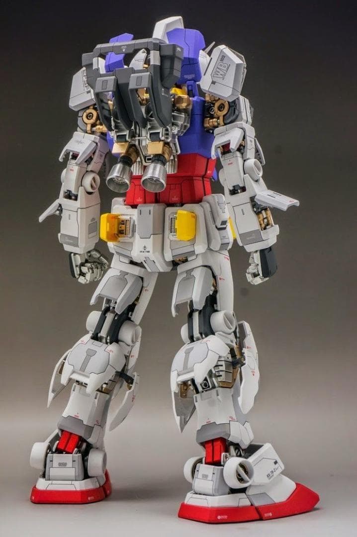 イイネ不要　1/60　RX-78-2 ガンダム LED付き　海外製