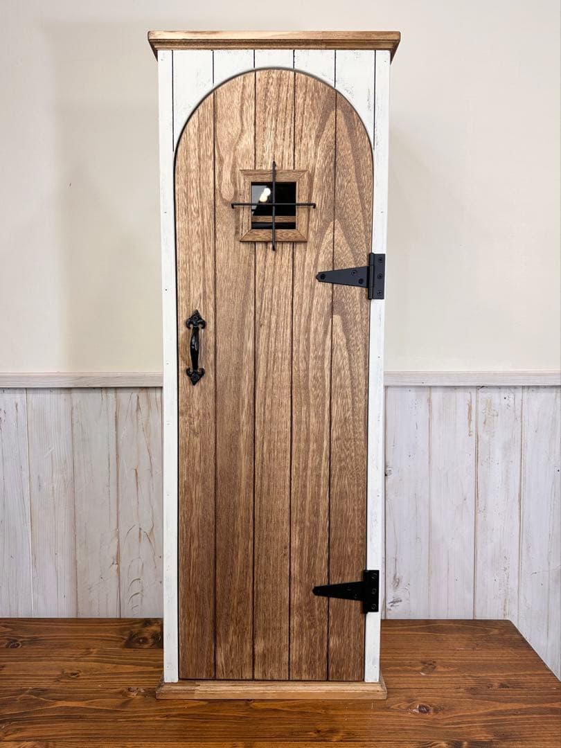 ち*そ様 【1点のみ、補修ありのためお値引き】アンティークの扉のようなキャビネッ