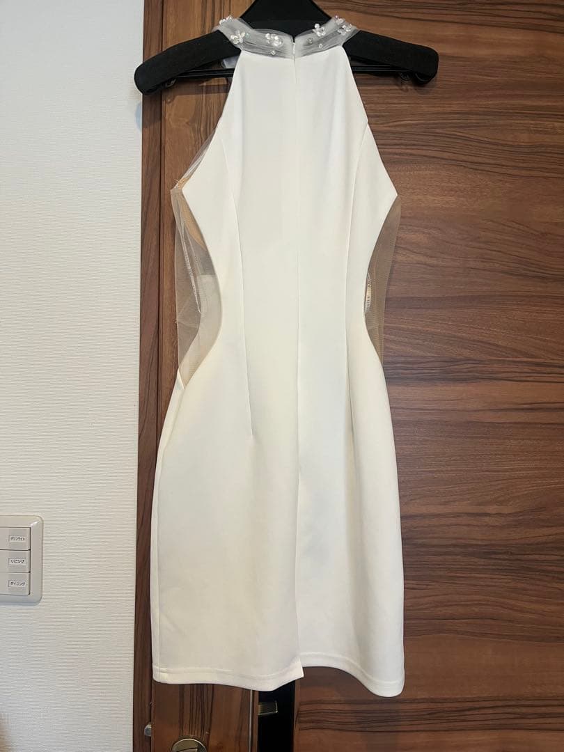 エンジェルR ホワイト ビーズ装飾 タイトドレス