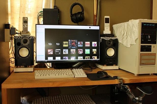 天然大理石オーディオボード●トラバーチン（穴あき）170×230×58 ●2枚