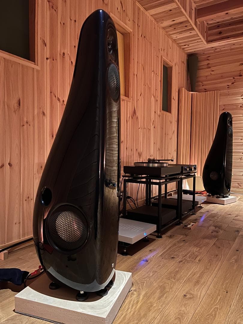 天然大理石オーディオボード●トラバーチン（穴あき）170×230×58 ●2枚