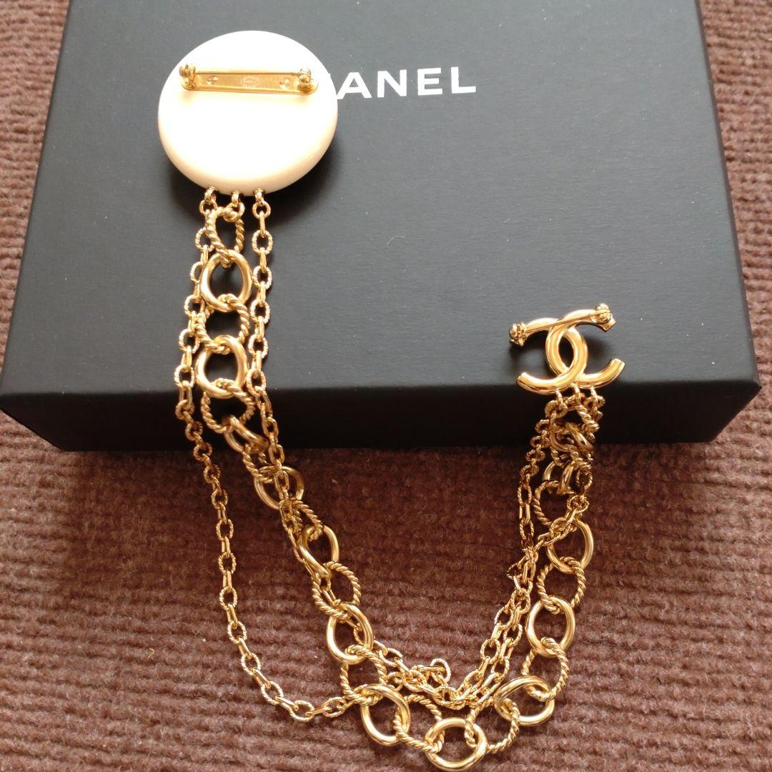 Mari／CHANEL ゴールド ブローチ チェーン付き