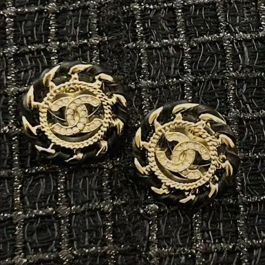 シャネルレザー×ゴールド　ピアス