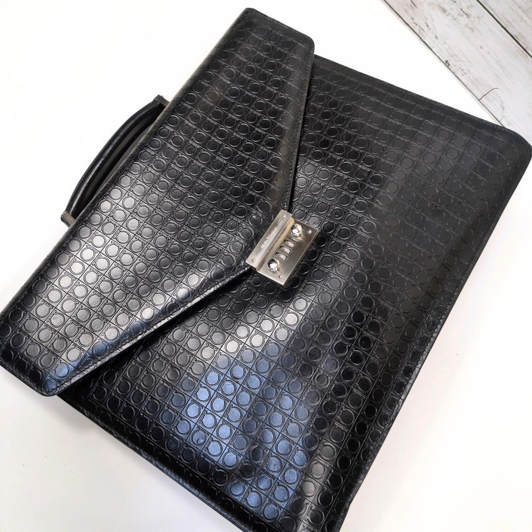 サルヴァトーレフェラガモ ビジネスバッグ ガンチーニ A4 2way ブリーフ