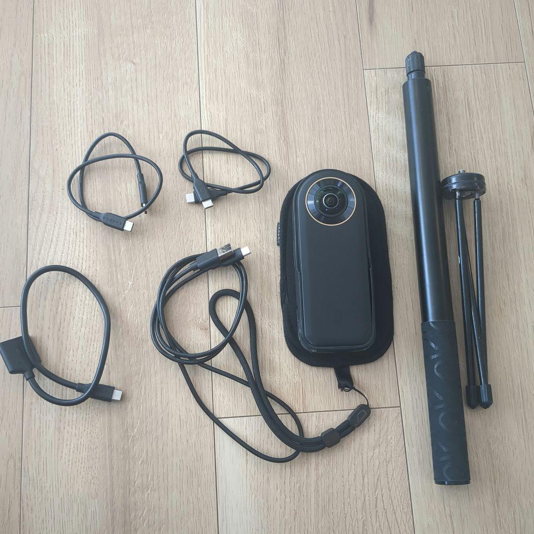 Kandao Qoocam 8K 360度VRカメラ 純正一脚付き