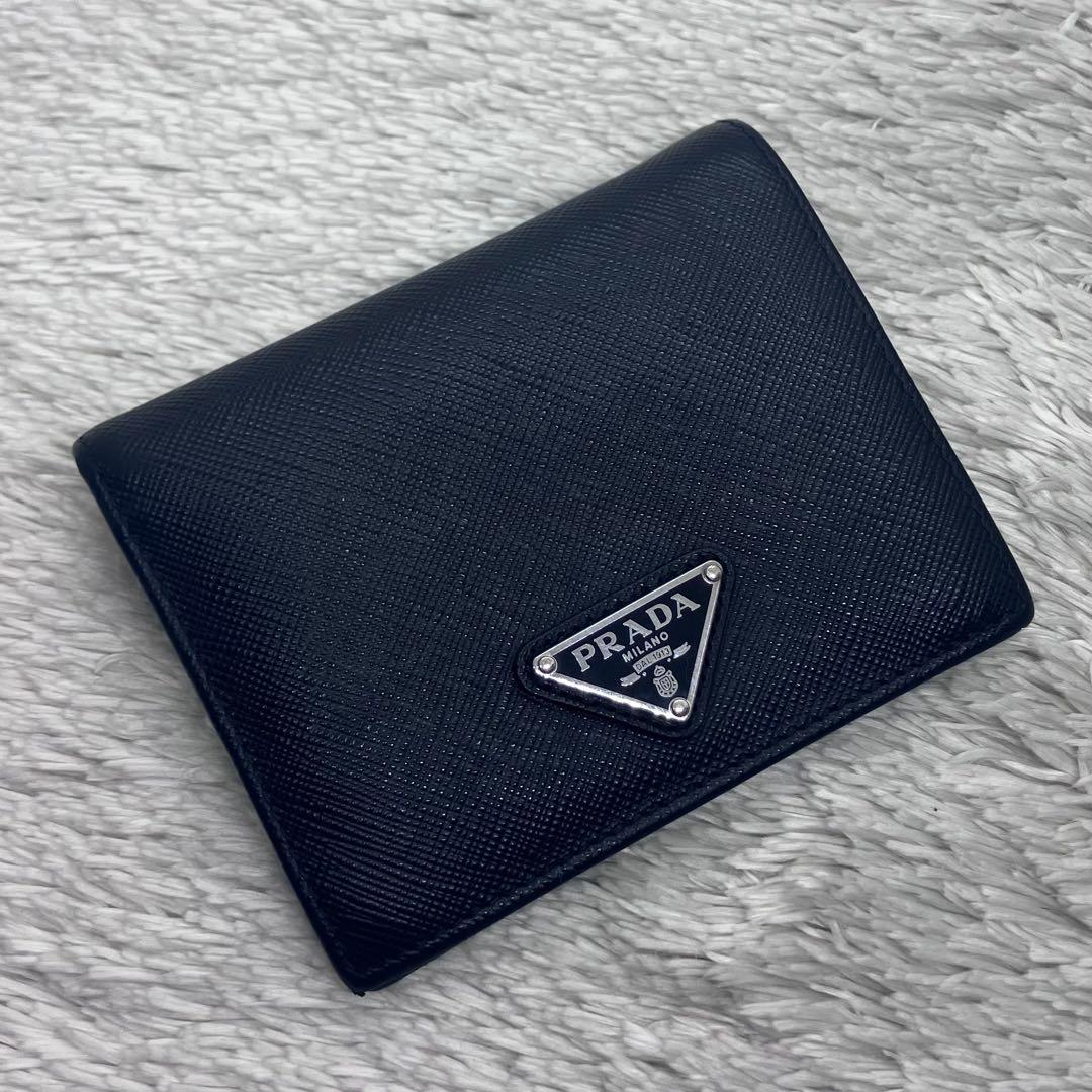 フラットファットさん専用PRADA 二つ折り財布サフィアーノトライアングルロゴ
