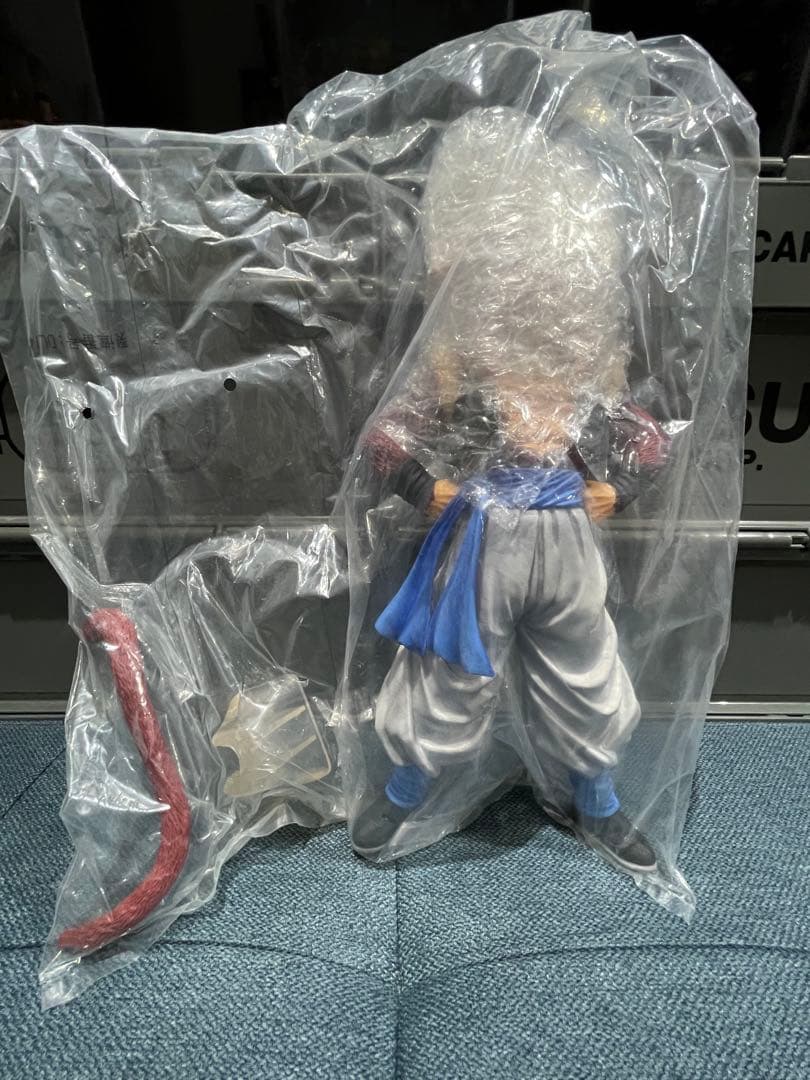 一番くじ THE GREATEST SAIYAN A賞 超サイヤ人4ゴジータ