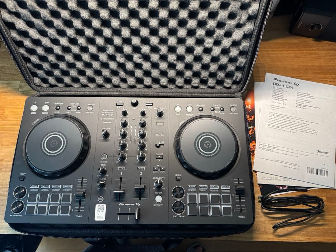[ほぼ新品・ケース付] Pioneer DDJ-FLX4 DJコントローラー