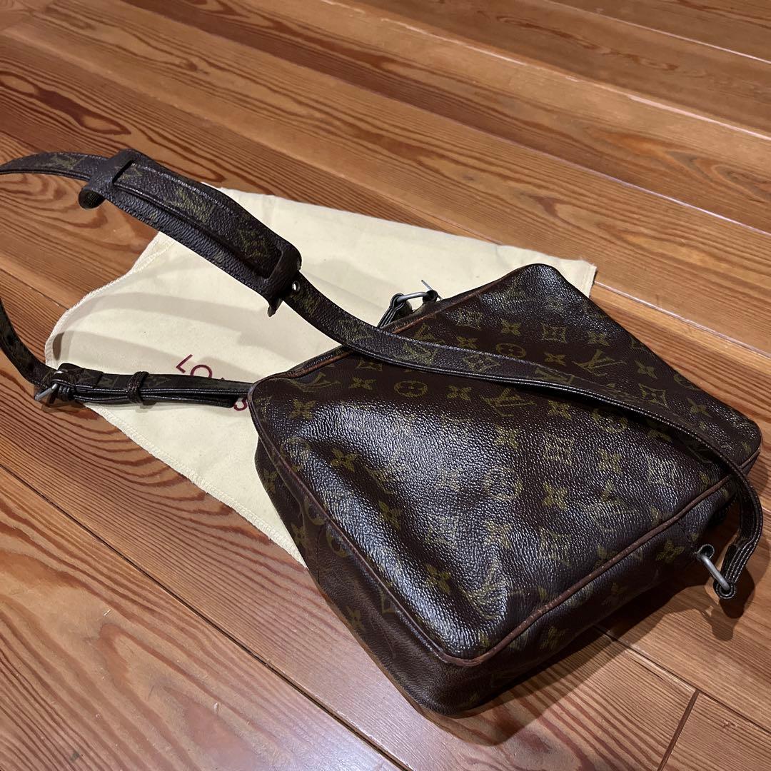 LOUIS VUITTON ショルダーバッグ ダークブラウンお値下げ