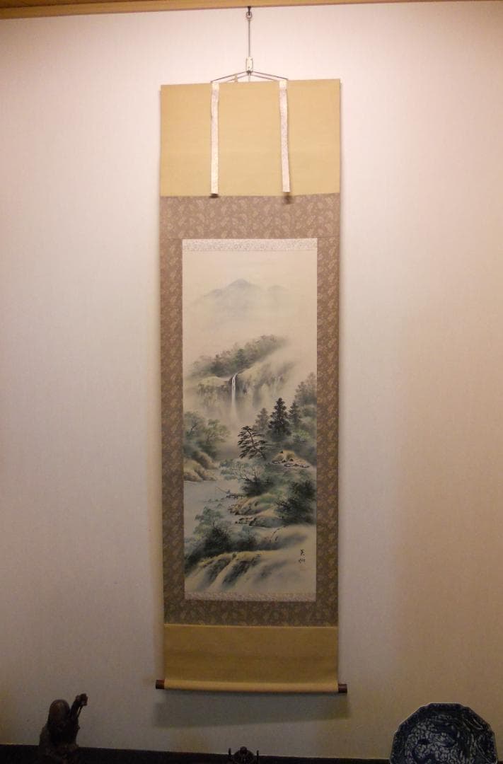 掛け軸 英仙 彩色山水 絹本 希少 軸装 茶道具 掛軸 美品 です。