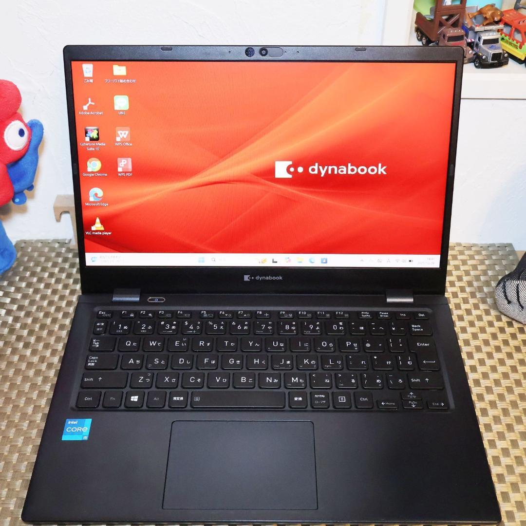 小型＆軽量Win11公式対応11世代Corei5/メ8G/SSD/無線/カメラ