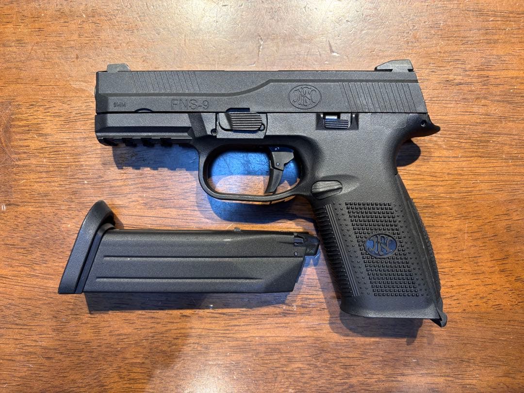 Cybergun FNS-9 FNHerstal公式ライセンス