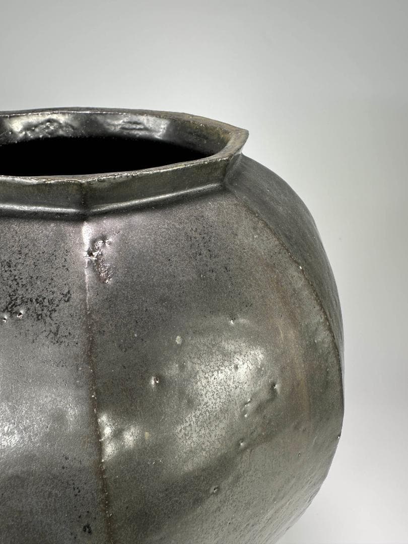 日本美術　矢野直人　黒唐津　花生　面取壺　美品　共箱　共布　本物保証