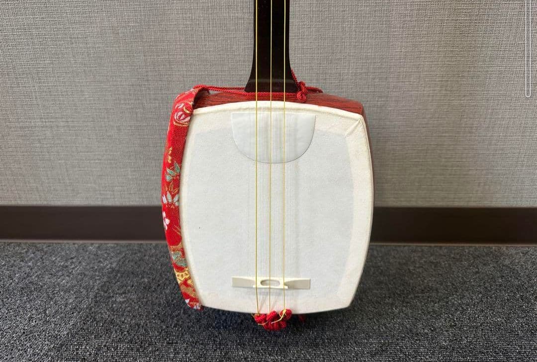 【ケース付き】三味線 本体 白赤