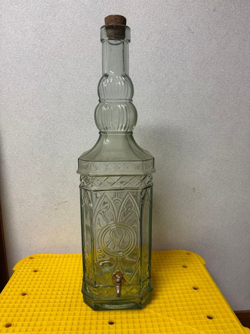 ガラス瓶　エッチングデザイン　アンティーク　ヴィンテージ　コルク栓　インテリア