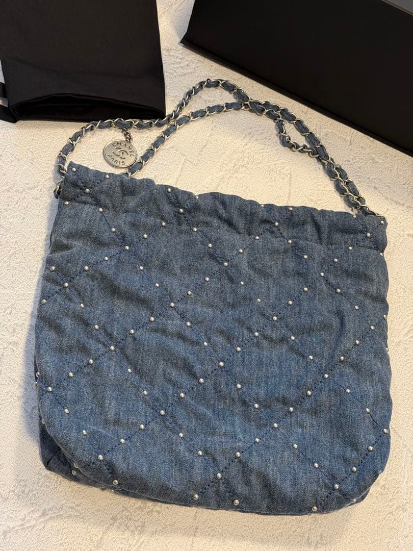 CHANEL 22 スモール　ハンドバッグ