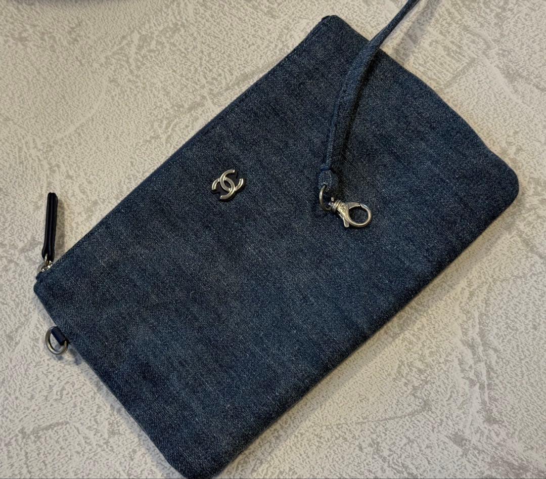 CHANEL 22 スモール　ハンドバッグ