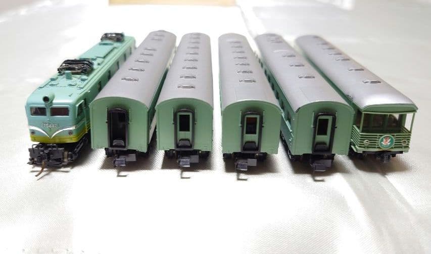 【新年特価】　KATO　特急「はと」青大将　EF58形電気機関車＋客車5両