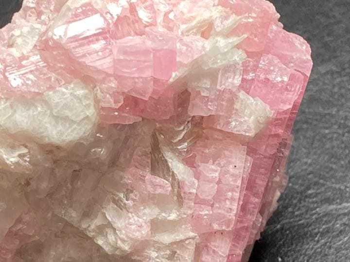 トルマリン　ピンクトルマリン　111g