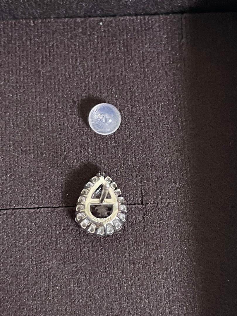 PT900モルガナイト脇石ダイヤピアス 1.34ct D0.22ct新品未使用