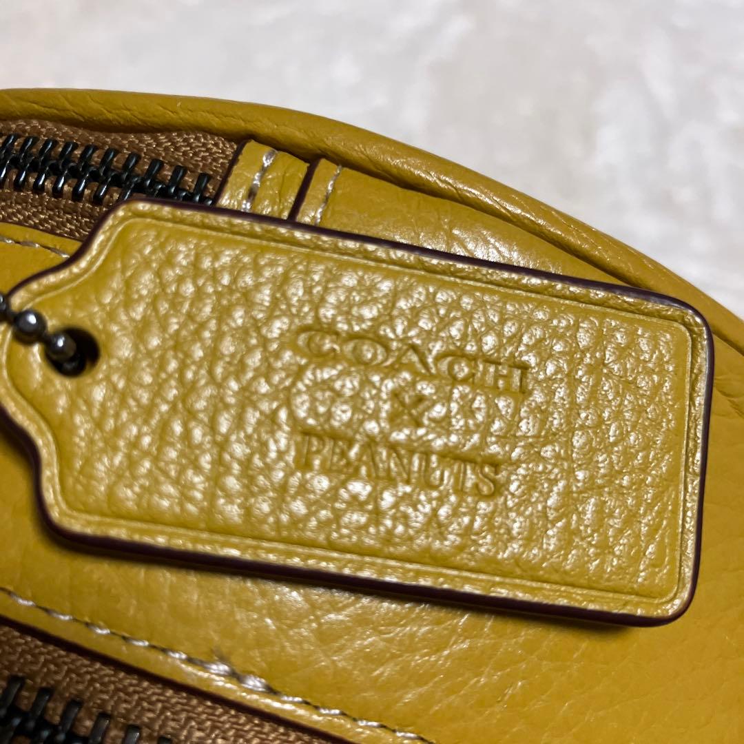 COACH スヌーピー ラウンドショルダーバッグ