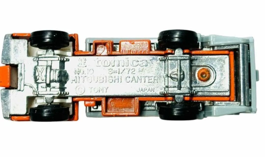 トミカ 鉄腕アトム 三菱　キャンター　ゴミ収集車 横浜市環境事業局　日本製