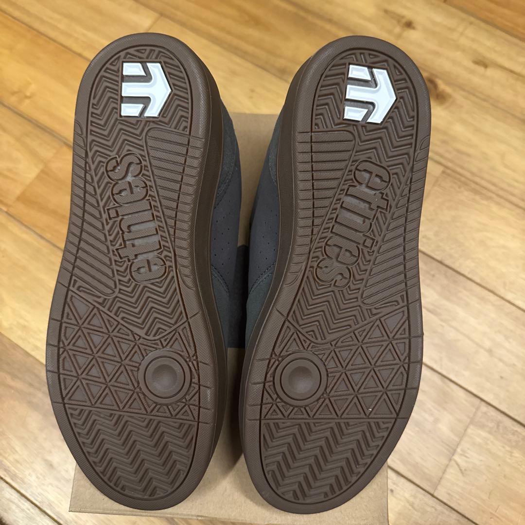 エトニーズ　JOSLIN グレー 24センチ