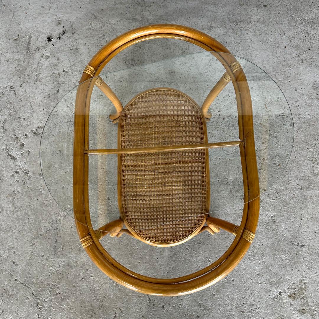 「ラタン×ガラスの美曲線！天然素材ローテーブル」　ガラステーブル