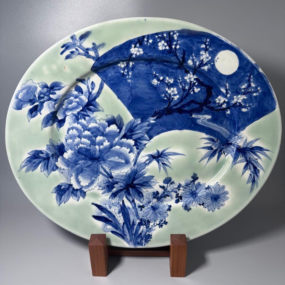 幕末〜明治期　青磁染付夜桜図楕円形大皿　牡丹文様　福　裏葡萄文様　48.6cm